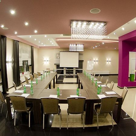 Hotel Podkowa Płock Extérieur photo